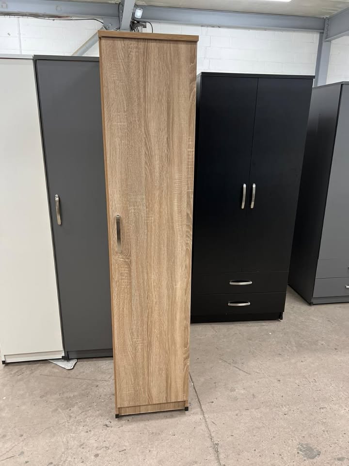 Single Door Wardrobe